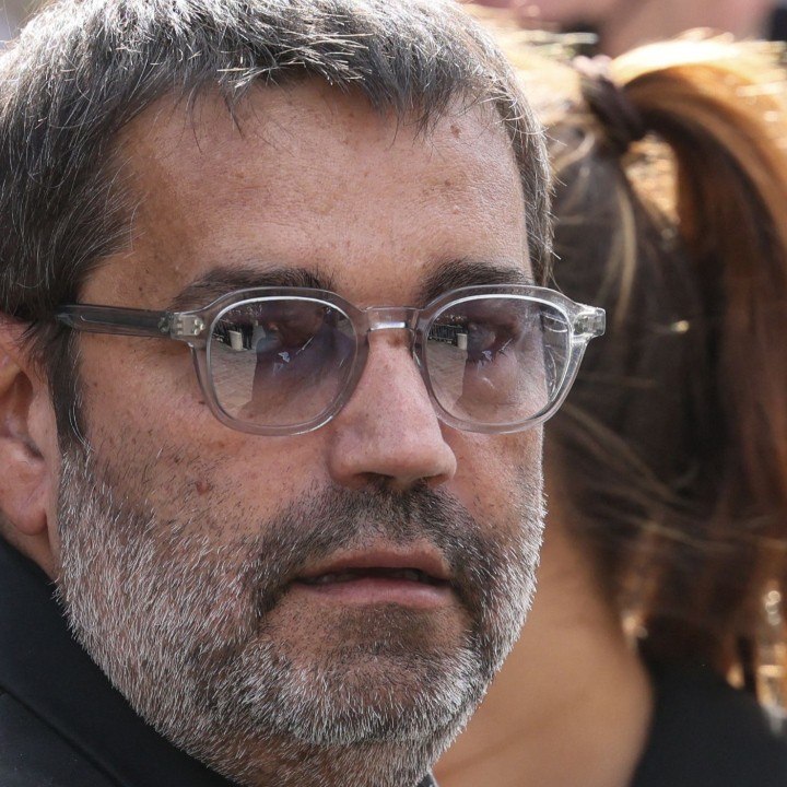 VOICI - SOCIAL Bernard Tapie : son fils Stéphane sort du silence pour faire respecter "ses dernières volontés"