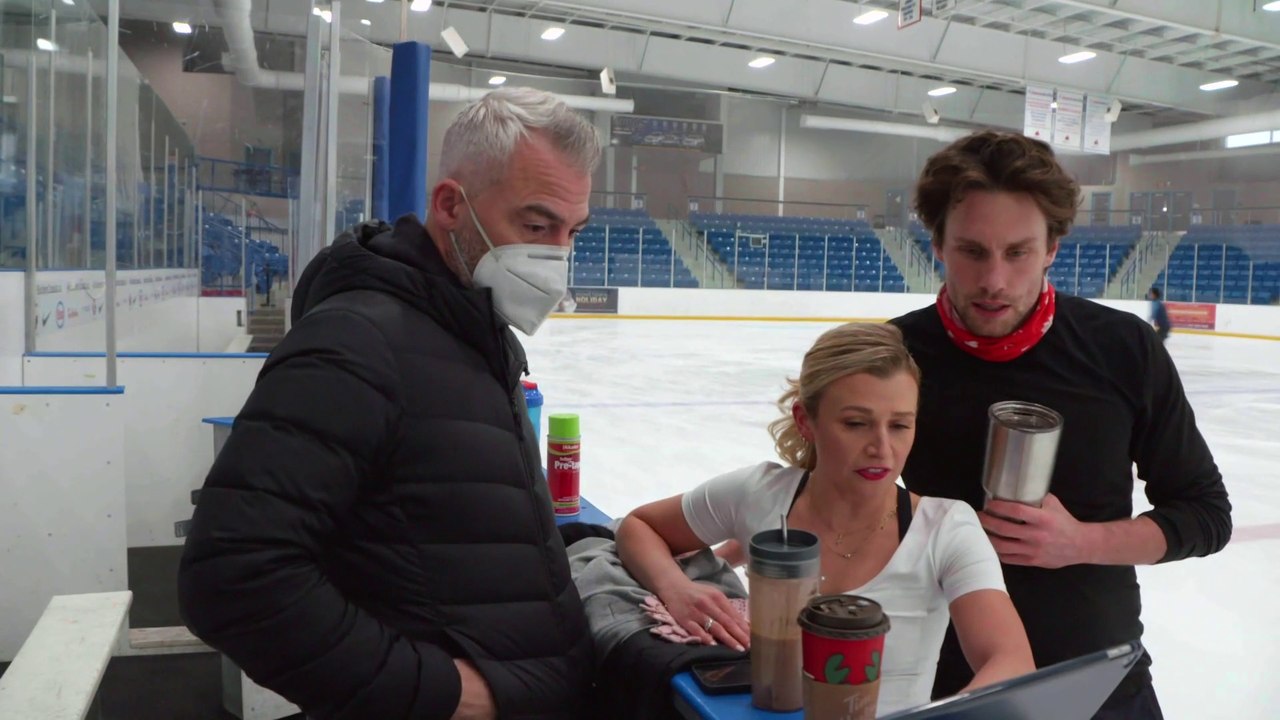 2022 Kirsten Moore-Towers & Michael Marinaro Challenges and Imperfections Fluff (1080p)