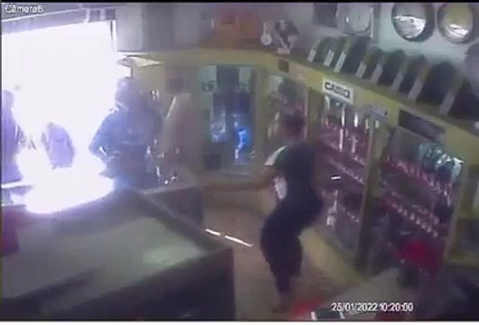 Polícia prende assaltantes de relojoaria e joalheria em Caratinga