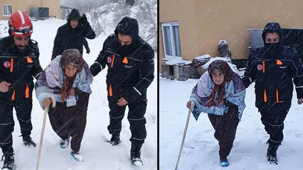 Evinde mahsur kalan yaşlı kadın kurtarıldı