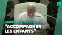 Le pape François demande aux parents d'enfants homosexuels de les soutenir