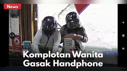 DUA WANITA TEREKAM KAMERA CCTV GASAK HANDPHONE DI SEBUAH  KONTER JALAN KULIM, PEKANBARU !!