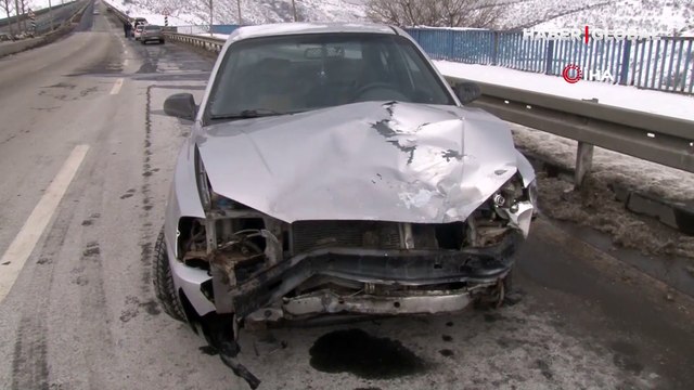 Ankara'da zincirleme kaza: 9 araç birbirine girdi