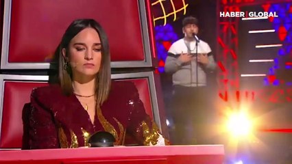 Türk genci performansıyla herkesi büyüledi! 'The Voice' yarışmasına damga vurdu…