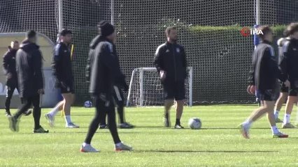 Beşiktaş'ın, Antalya kampı 10 eksikle devam ediyor