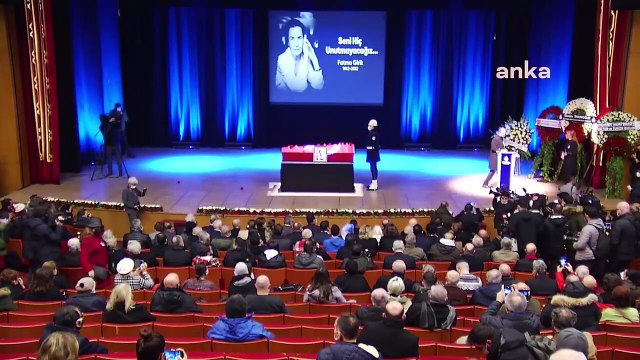 Yeşilçam'ın usta oyuncusu Fatma Girik için Cemal Reşit Rey Konser Salonu'nda tören düzenlendi