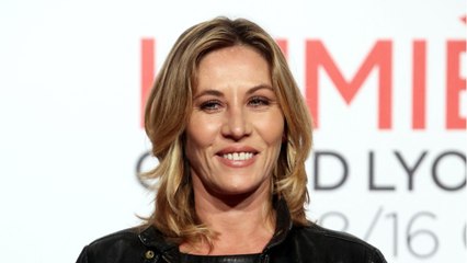 GALA VIDEO - Mathilde Seigner dévoile son petit secret inavouable : “Ça rendait mes parents dingues !”