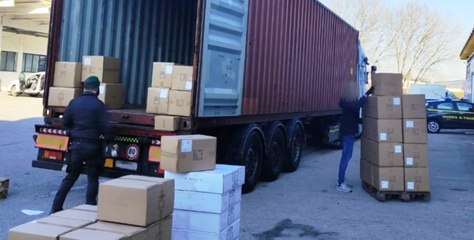 Padova, sequestrati oltre 1.000 km di strisce led non sicure (27.01.22)