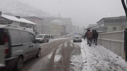 Olumsuz hava koşulları nedeniyle 15 köy ve 34 mezraya ulaşım sağlanamıyor