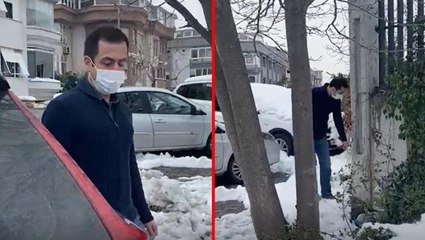 Sokak hayvanlarını besleyen emekli hostes, kendisine engel olan adama isyan etti