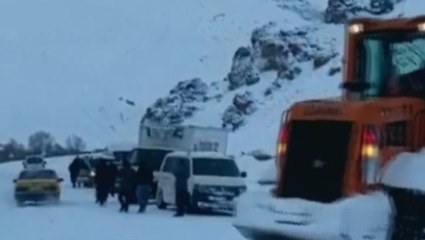 Son Dakika: Erzurum'da çığ faciası! 2 kişi karlar altında kaldı, ekipler bölgeye ulaşmaya çalışıyor