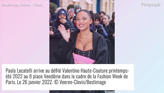 Tina Kunakey et Léna Situations : Craquantes en robes fendues et courtes pour un défilé coloré