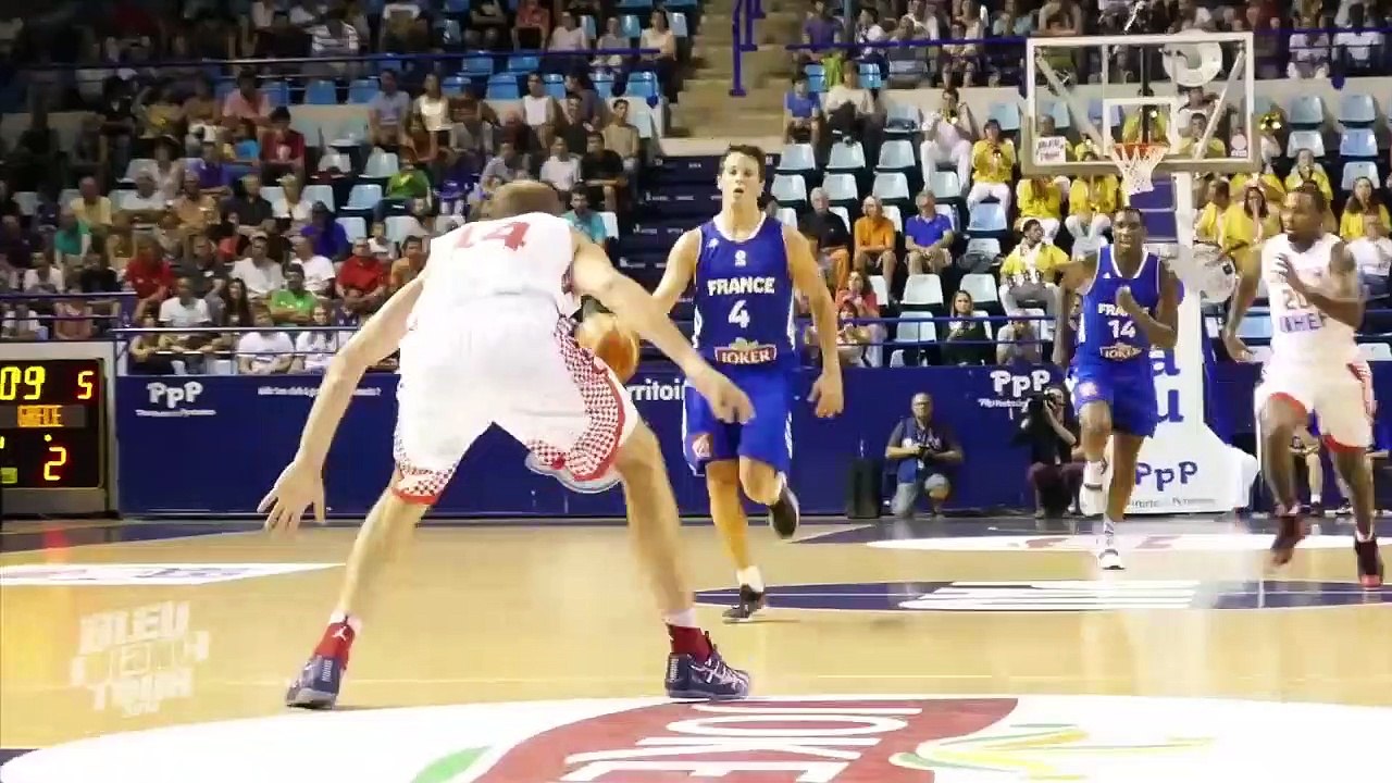 Bleu Blanc Tour Saison 1 - Bleu Blanc Tour - La Série - Épisode 3 (EN)