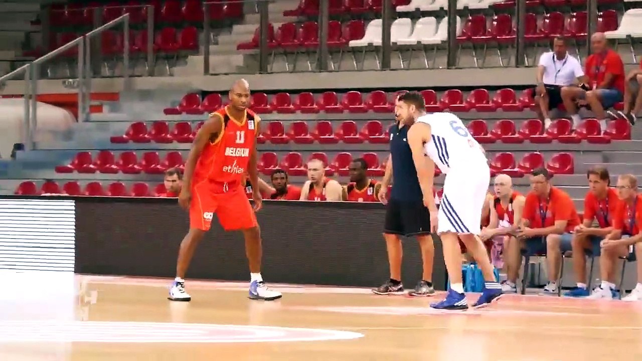 Bleu Blanc Tour Saison 1 - Bleu Blanc Tour - La Série - Épisode 2 (EN)