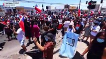 Cile, manifestanti distruggono gli effetti personali dei migranti venezuelani