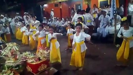 Tari Rejang Sari