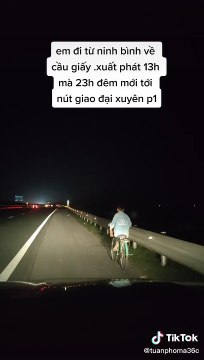 Cảm động anh tài xế giúp em trai lạc đường trên cao tốc