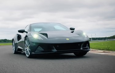 VÍDEO: Lotus Emira 2022, vas a flipar cómo se mueve en circuito