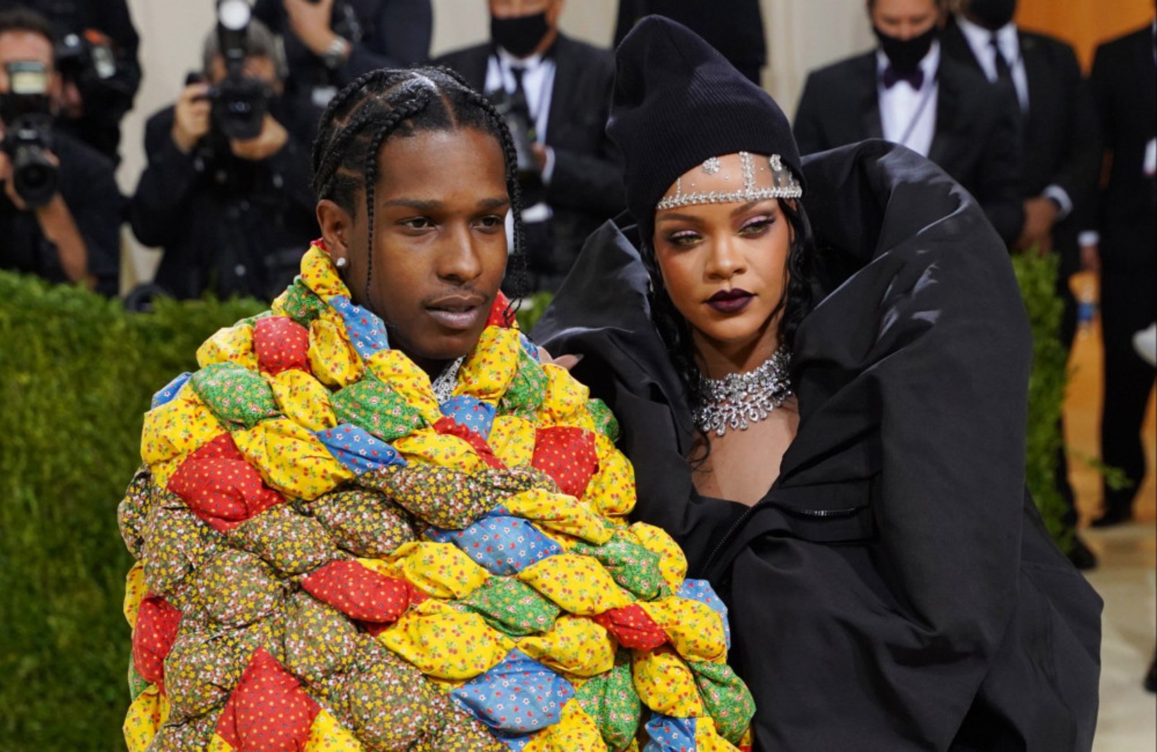 You Can Freak TF Out Now: Rihanna Is Expecting Her First Child With  Boyfriend A$AP Rocky (!!!!)