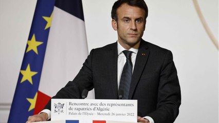 FEMME ACTUELLE - Emmanuel Macron moqué après avoir publié une photo de son bureau à l’Elysée