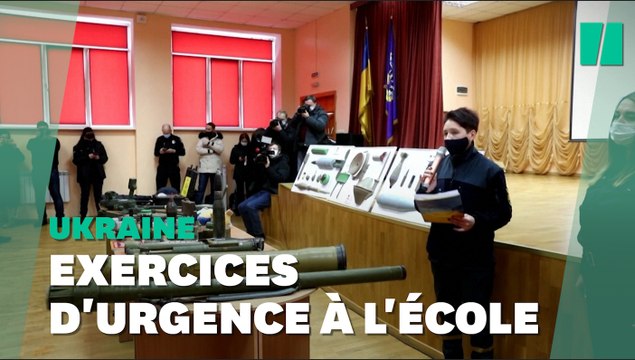 Face à la menace russe, des écoles à Kiev font des simulations d'alerte à la bombe