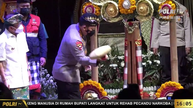 PRESISI Update 16.00 WIB : Kapolri Kukuhkan Bantuan Keamanan Desa Adat dan Forum Sistem Pengamanan Lingkungan Terpadu Berbasis Desa Adat, di Bali