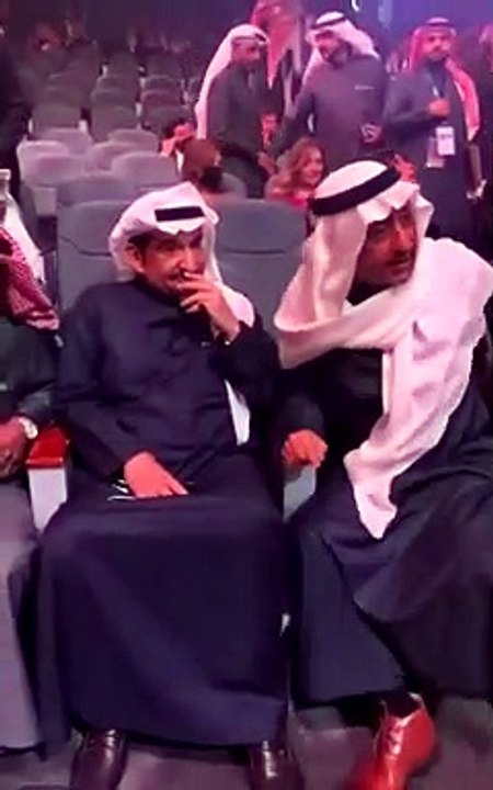 بعد جفاء سنوات و"مصالحة باردة".. عناق حار بين ن...