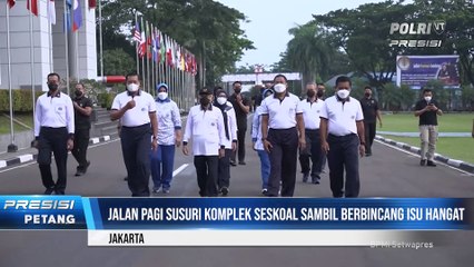 Wakil Presiden Lakukan Olahraga Rutin Dengan Jalan Pagi di Komplek Seskoal
