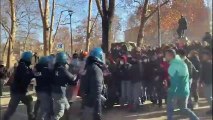 Scontri studenti-polizia, tensione a Torino