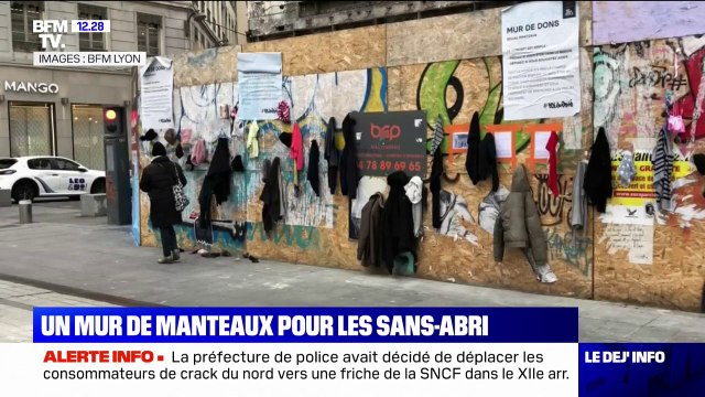 Un mur de manteaux installé à Lyon pour aider les plus démunis
