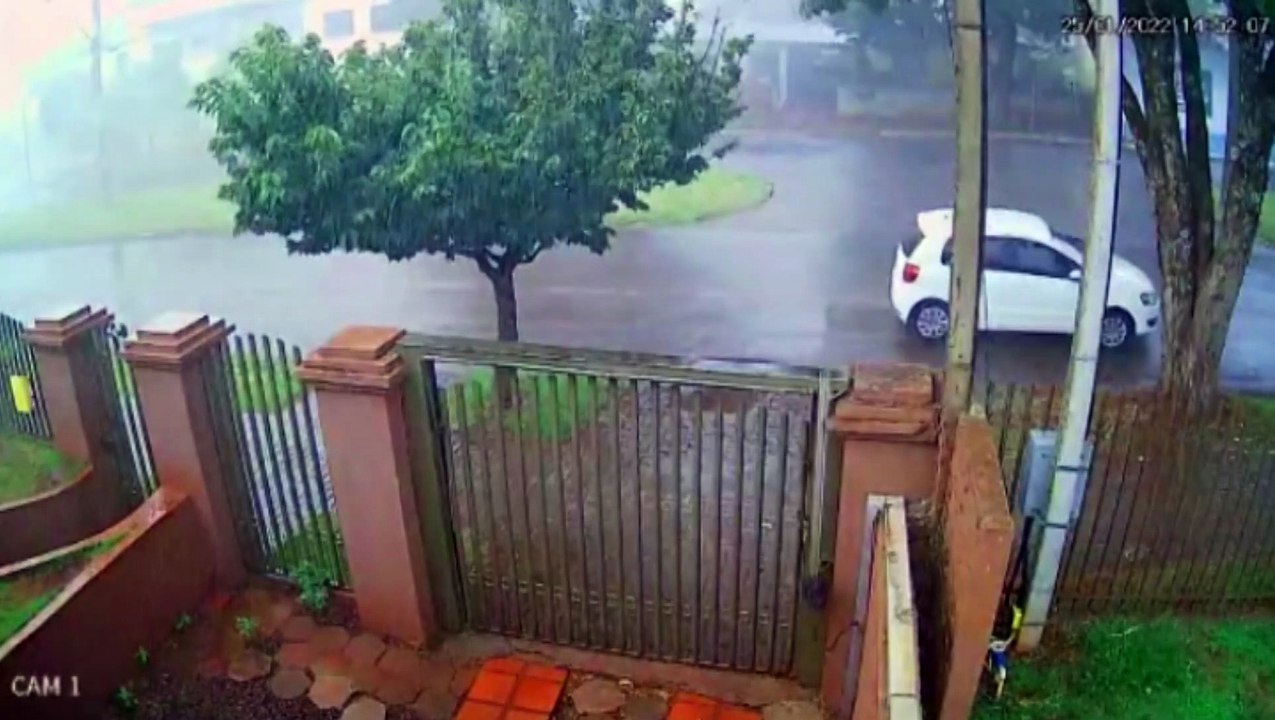 Impressionante! Vídeos mostram força do temporal que atingiu a Região Oeste