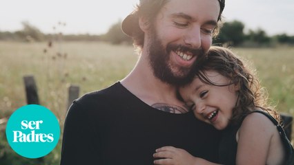 Consejos para que no te duela la espalda por coger a tus hijos