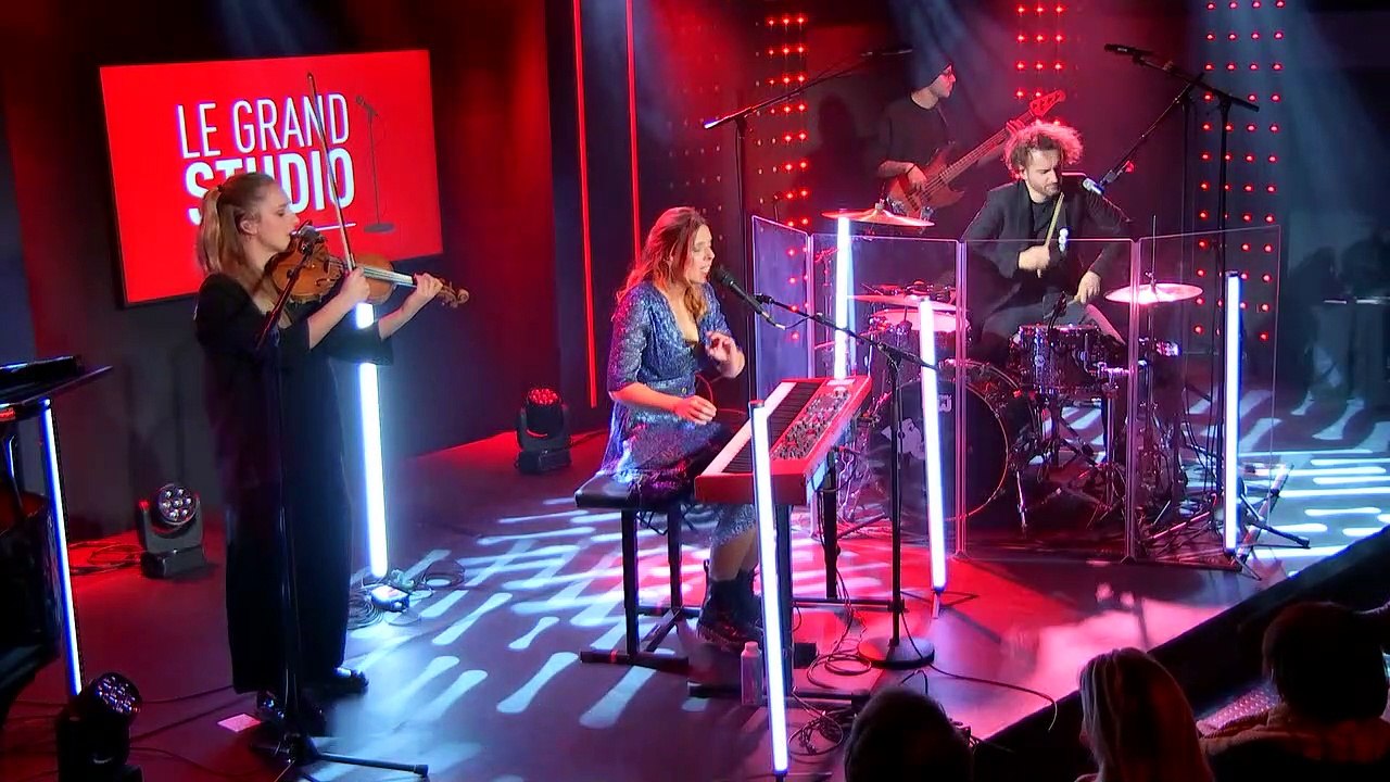 Cats On Trees interprète "She was a girl" dans "Le Grand Studio RTL"
