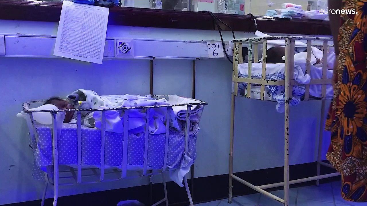 Muttermilchbank rettet Frühchen in Kampala