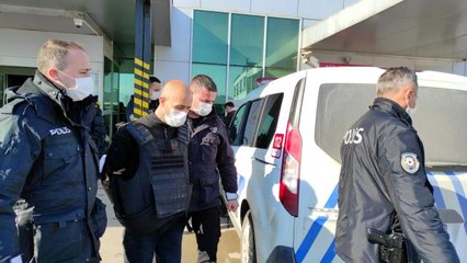 Hırsızlık için girdiği evin sahibini başından silahla vurarak öldürdü