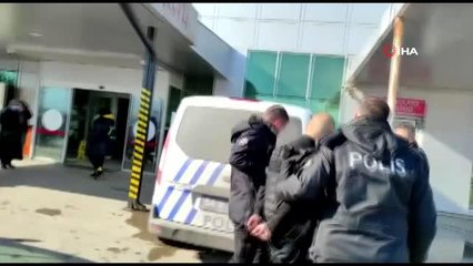 Hırsızlık için girdiği ev sahibini başından silahla vurarak öldürdü
