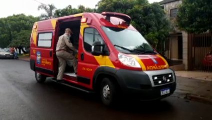 Muita água! Rua Jacarezinho fica alagada e quase intransitável