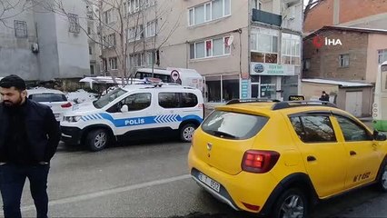 Bursa'da otobüse kartopu atan çocukları kovalayan otobüs şoförü bıçaklandı