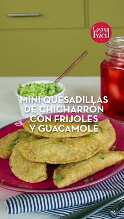 cf_mini_quesadillas_de_chicharrón_con_frijoles_y_guacamole_vertical (1080p)