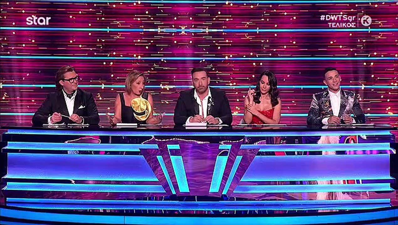 DWTS: Η μαμά της Βίκυς Καγιά βλέπει τον τελικό...