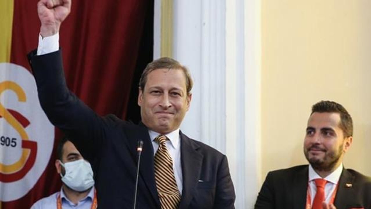 Burak Elmas'tan peş peşe transfer müjdeleri! Galatasaray iki isimle anlaştı