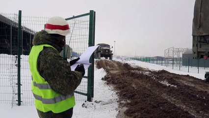 الرئيس الأوكراني يدعو الغرب إلى عدم إثارة "الذعر"