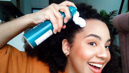 Bubbling scalp mask instantly removes buildup