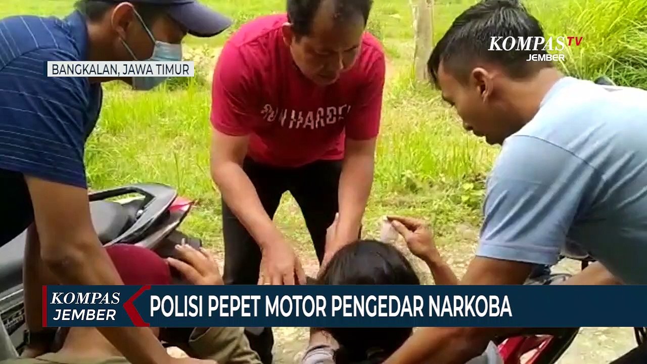 Polisi Pepet Motor Pengedar Narkoba di Jalan, 2 Pelaku Diringkus