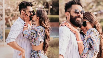 Mouni Roy Suraj Nambiar का Romantic Pose,बेहद प्यार में दिखा Newly Wed Couple | Boldsky