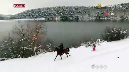 Uludağ'da dört nala snowboard keyfi