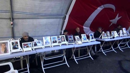 Evlat nöbetindeki anne Sevdet Demir: "Kendi rızan ile gelmezsen hakkımı helal etmiyorum"