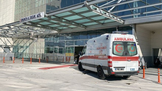 Sağlıkta şiddet bitmek bilmiyor! Hasta yakınları 4 hemşireye saldırdı