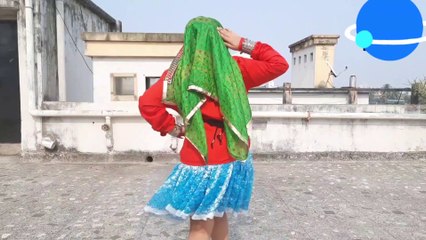 The dance of the little girl shook everyone। छोटी सी लड़की के डांस ने सब को हिला कर रख दिया।