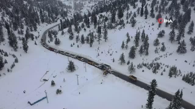 70 kamyon kar taşındı, çocuklar kar festivalinde doyasıya eğlendi